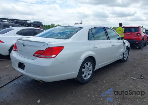 2010 Toyota Avalon Xl from USA, damaged, VIN 4T1BK3DBXAU360110